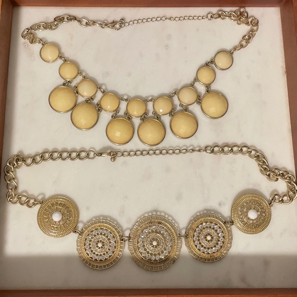 5 for $20: Francesca's statement necklaces - Picture 1 of 7